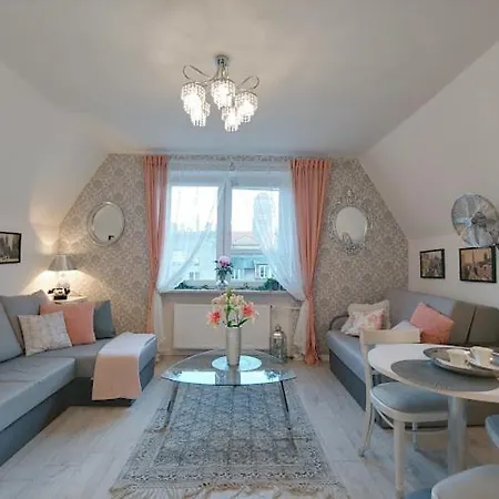 St Nicolas Attic Appartement